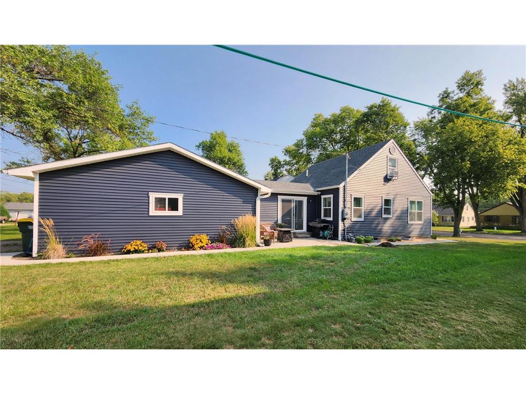 706 S 10th Street Olivia MN 56277 6425838 image1