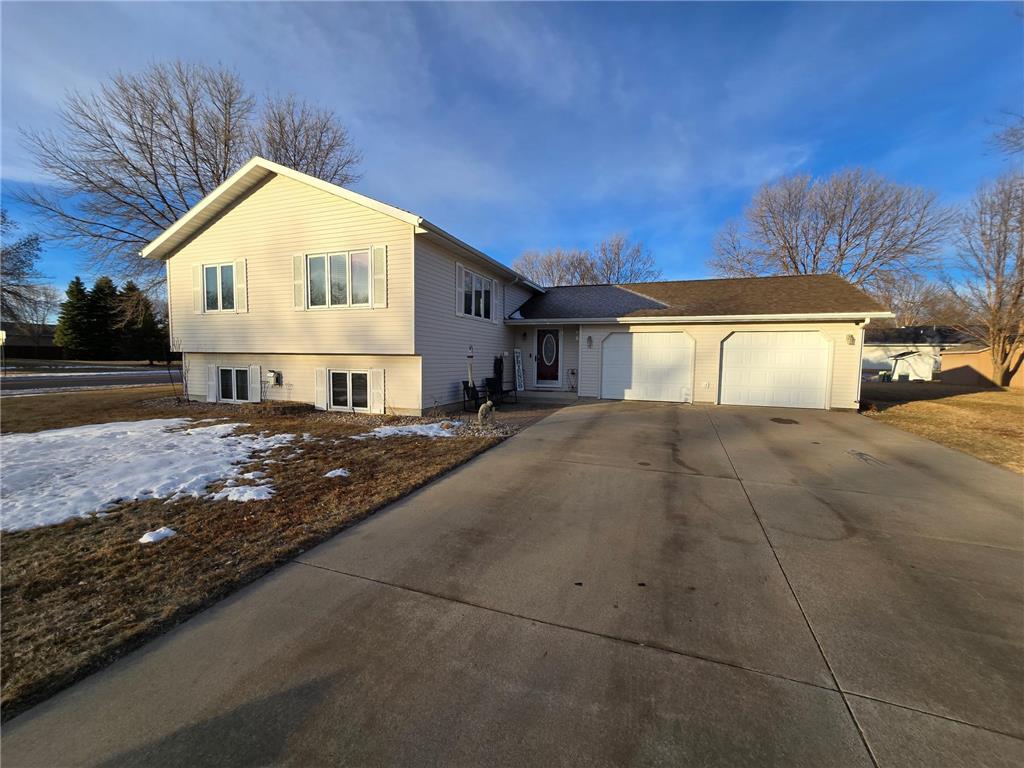 706 S Saratoga Street Marshall MN 56258 6653945 image1