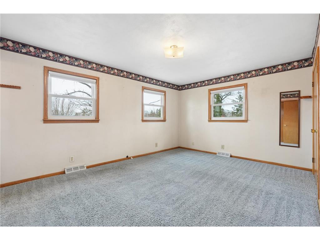 706 Summit Street Osceola WI 54020 7047029 image12