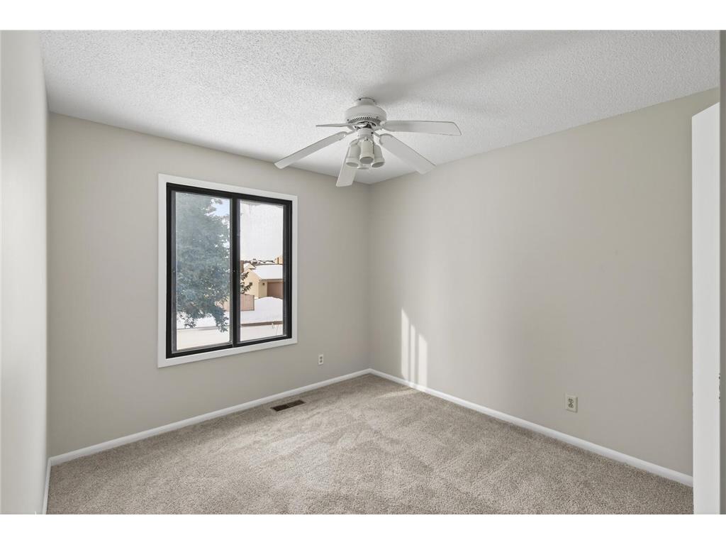 7062 Sherwood Road Woodbury MN 55125 7039002 image16