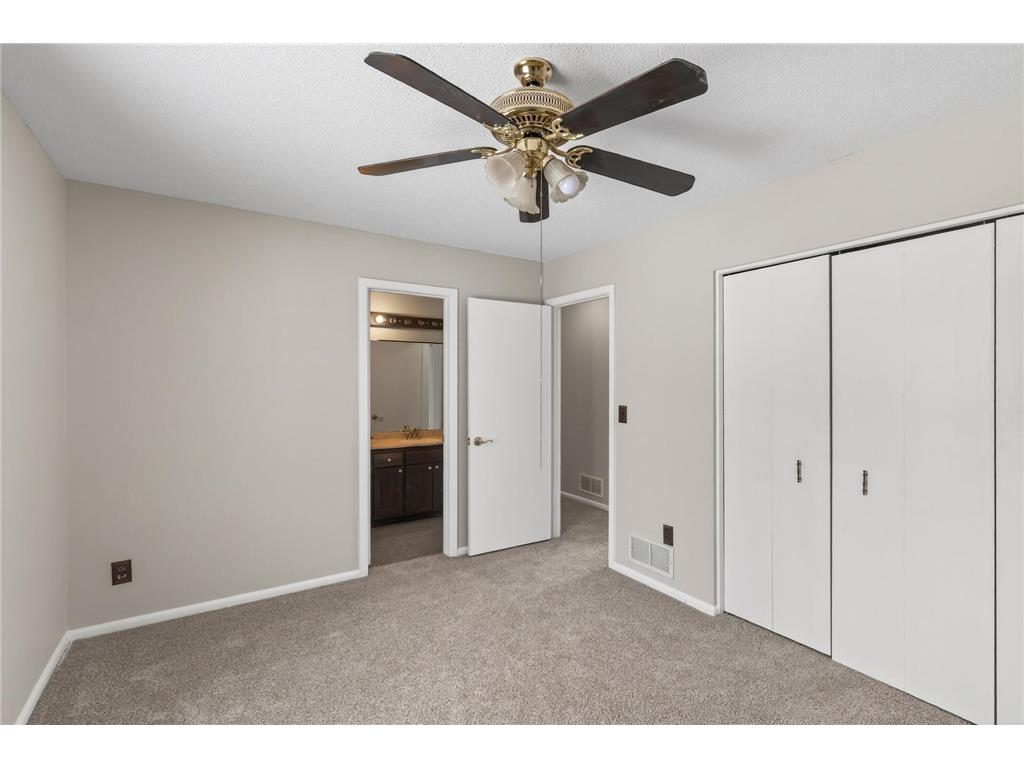 7062 Sherwood Road Woodbury MN 55125 7039002 image18