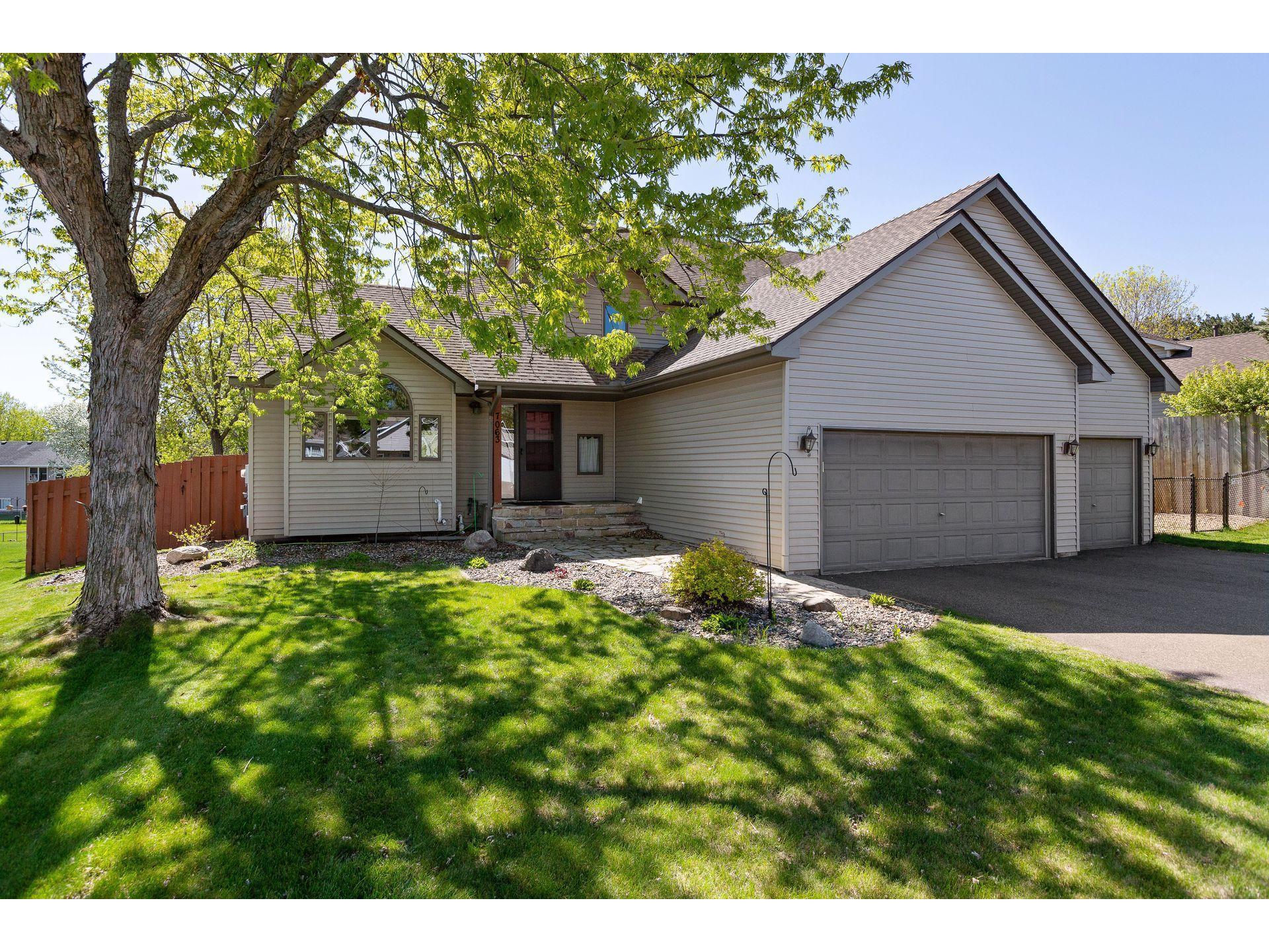 7063 44th Street N, Oakdale, MN 55128 MLS 5756013 Edina Realty