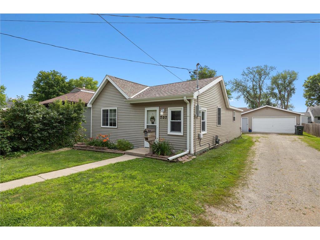 707 1st Street N Waterville MN 56096 6566891 image1