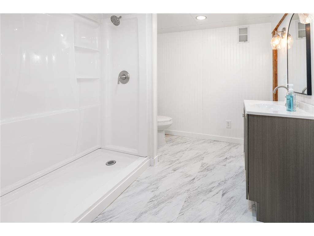 707 2nd Avenue NE Saint Cloud MN 56304 7079573 image13