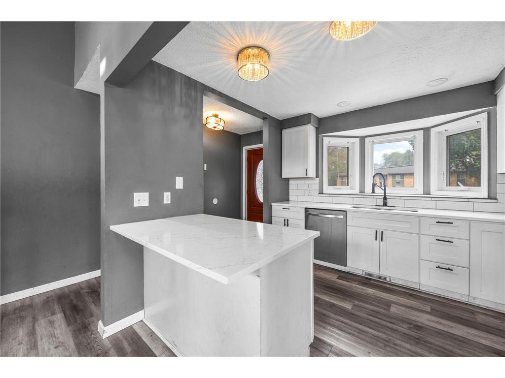 707 69th Avenue N Brooklyn Center MN 55430 7107839 image15