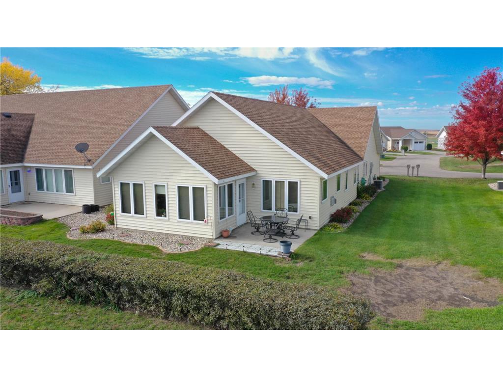 707 Bayview Drive Starbuck MN 56381 - Minnewaska 6451565 image1