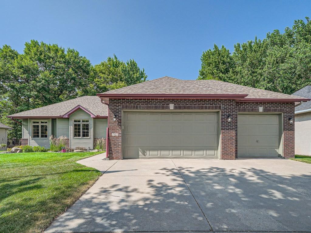 707 Country Lakes Drive Lino Lakes MN 55014 - Reshanau 6407689 image1