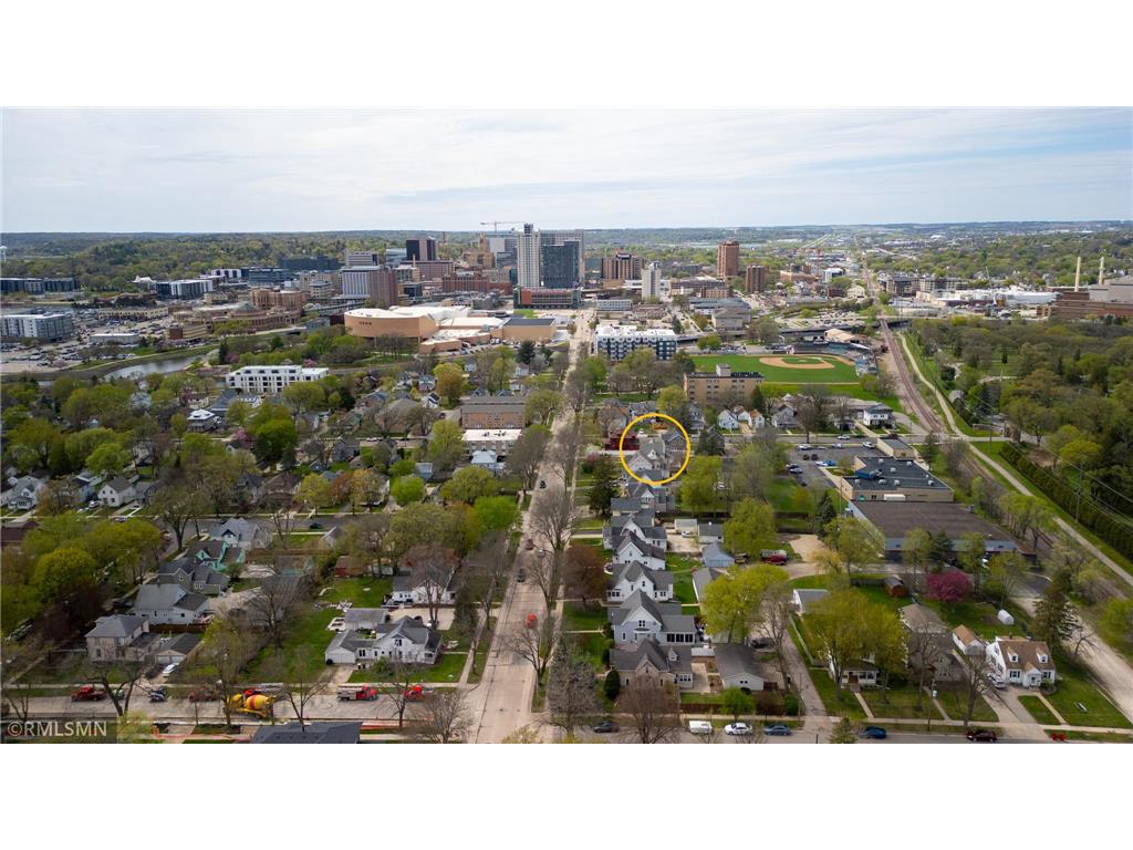707 E Center Street Rochester MN 55904 7066246 image3