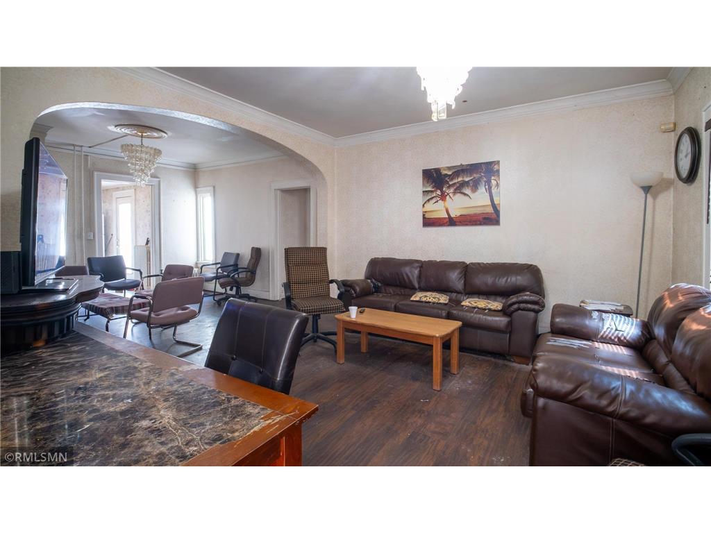 707 E Center Street Rochester MN 55904 7066246 image4