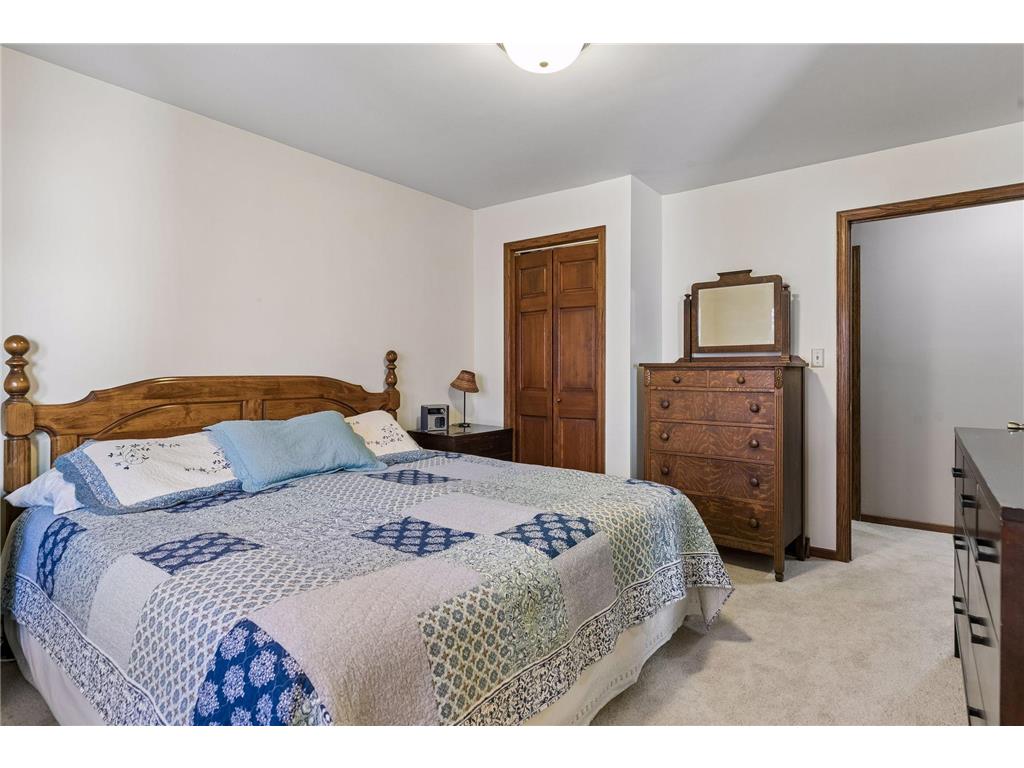 707 Hamline Avenue S Saint Paul MN 55116 7062305 image17