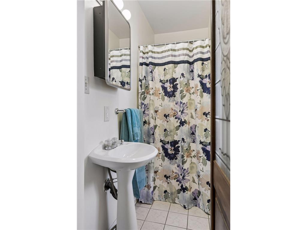 707 Hamline Avenue S Saint Paul MN 55116 7062305 image19