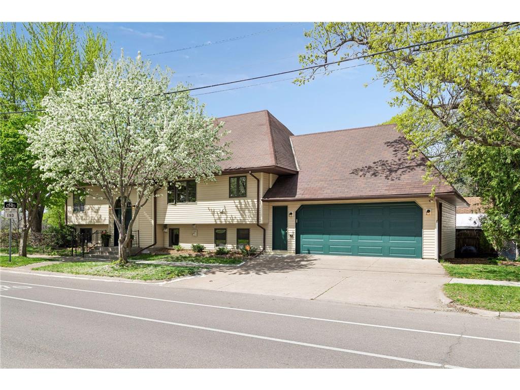 707 Hamline Avenue S Saint Paul MN 55116 7062305 image3