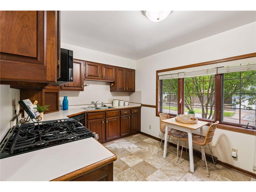 707 Hamline Avenue S Saint Paul MN 55116 7106754 image11