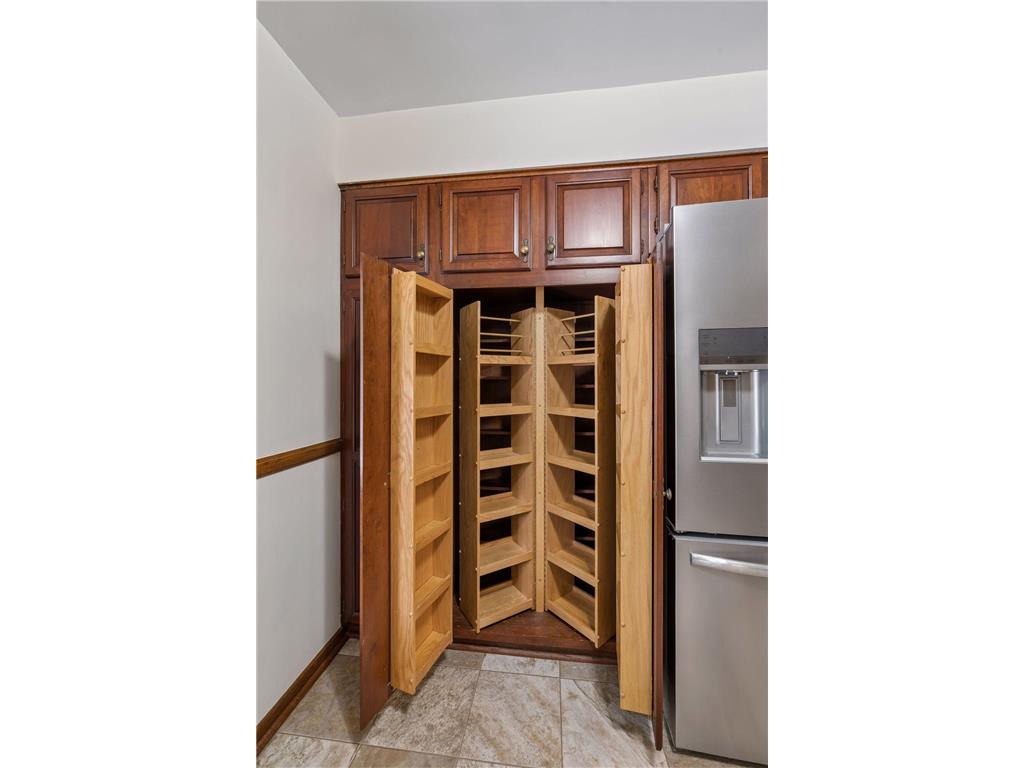 707 Hamline Avenue S Saint Paul MN 55116 7106754 image14