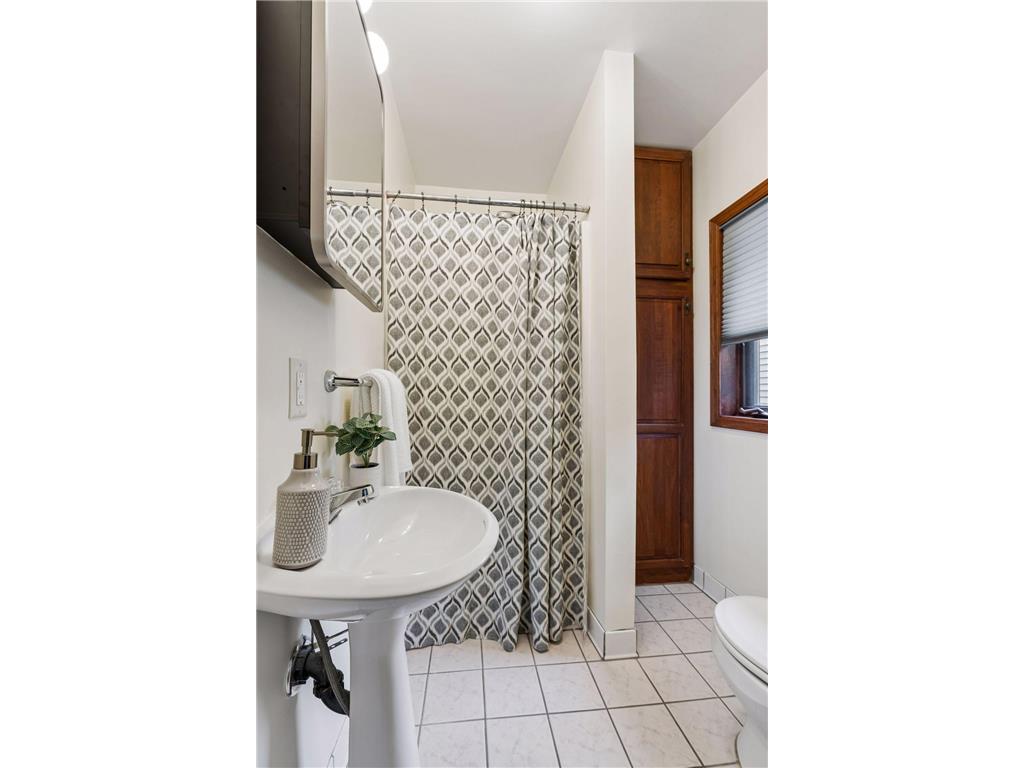 707 Hamline Avenue S Saint Paul MN 55116 7106754 image18