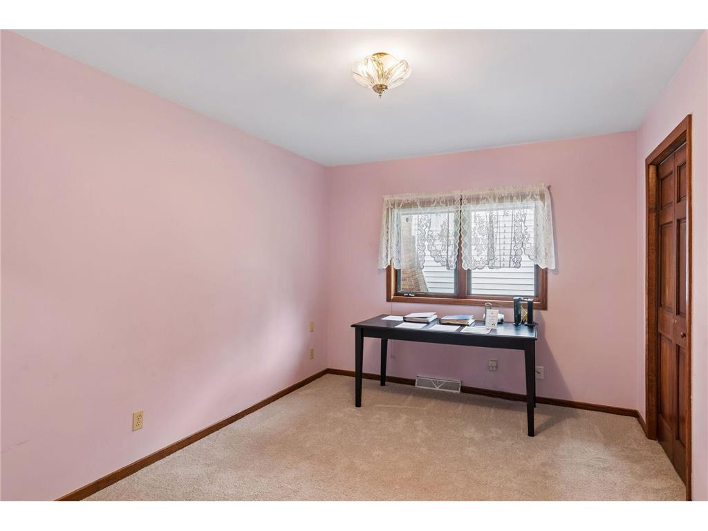 707 Hamline Avenue S Saint Paul MN 55116 7106754 image19