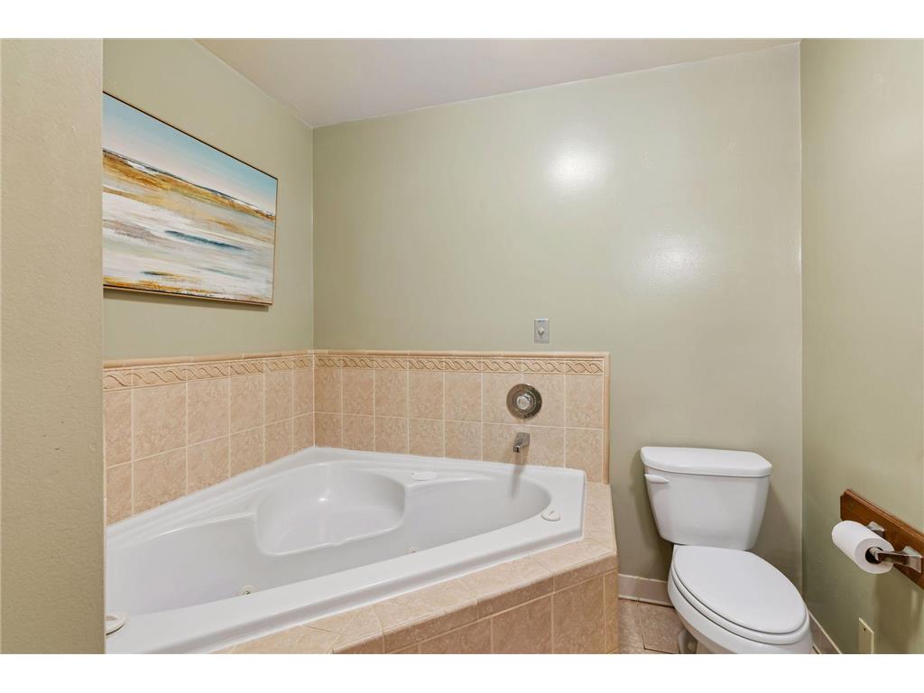 707 Hamline Avenue S Saint Paul MN 55116 7106754 image21