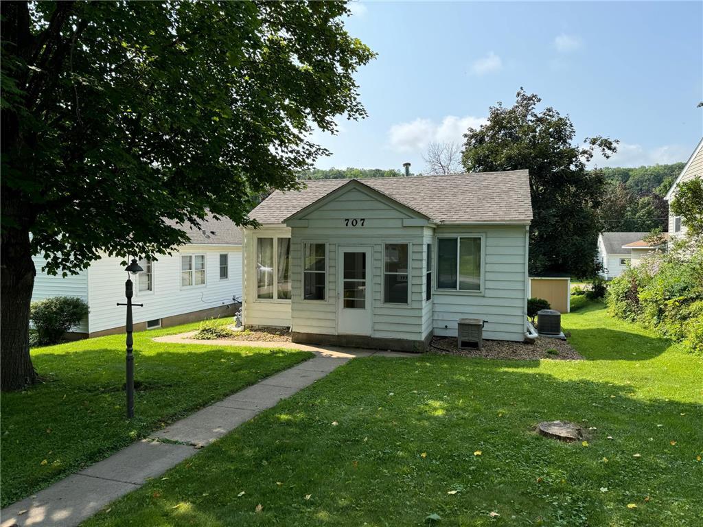 707 Hawthorn Street Red Wing MN 55066 6579643 image1