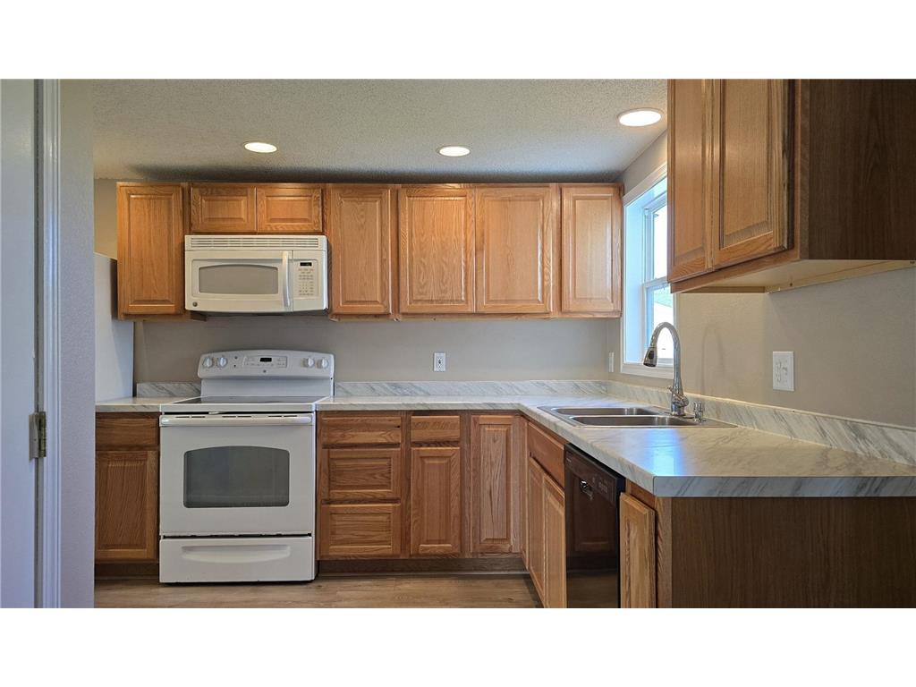 707 Irvine Avenue NW Bemidji MN 56601 7077846 image4