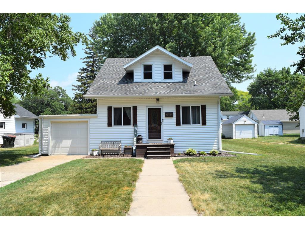 707 N Carver Street Winthrop MN 55396 6392934 image1