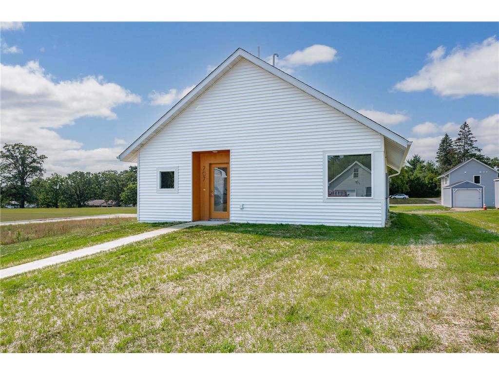 707 NW 7th Avenue Grand Rapids MN 55744 6590362 image1