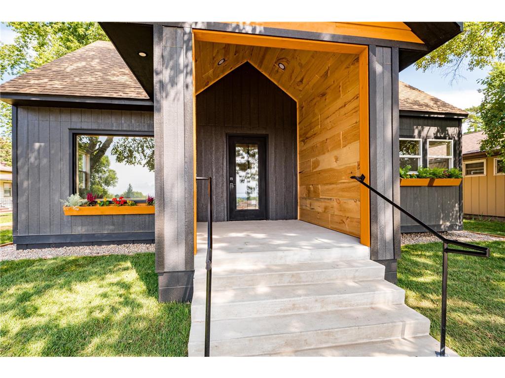 707 NW 8th Street Grand Rapids MN 55744 6416377 image1