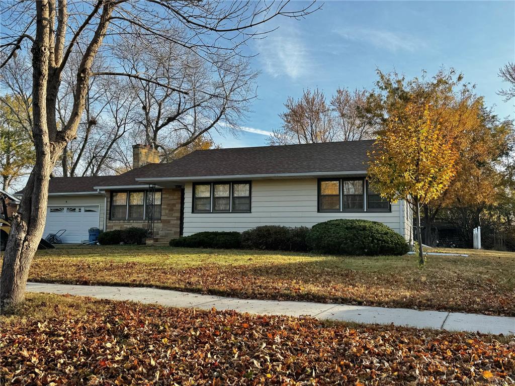 707 South Bend Avenue Marshall MN 56258 6622991 image1