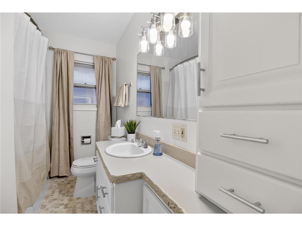 707 W Alcott Avenue Fergus Falls MN 56537 7051996 image7