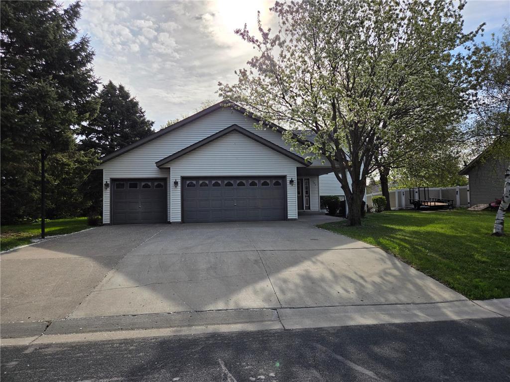 707 W Welco Drive Montgomery MN 56069 7070419 image1