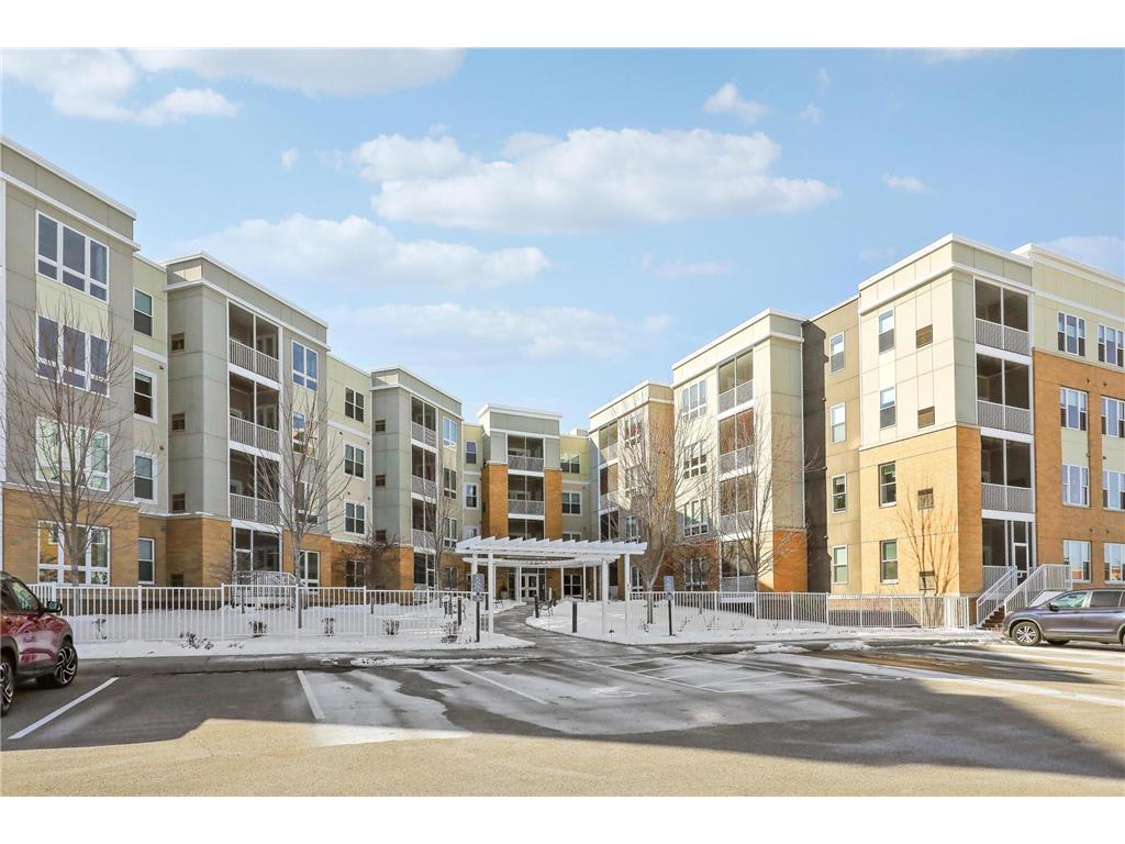 7070 153rd Street W #103 Apple Valley MN 55124 7028149 image1
