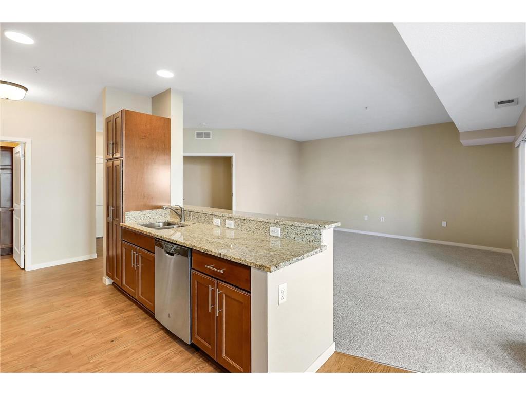 7070 153rd Street W #103 Apple Valley MN 55124 7028149 image21