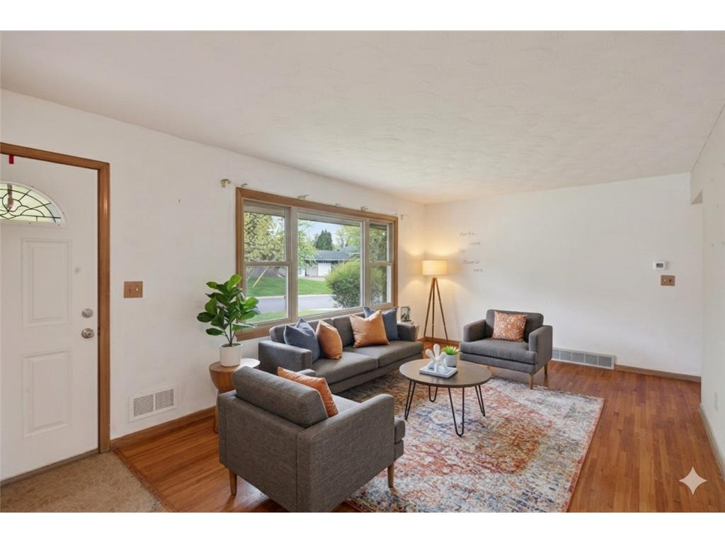 7070 Claude Avenue Inver Grove Heights MN 55076 7064548 image4