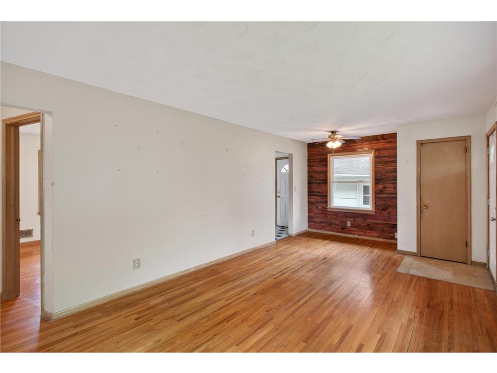 7070 Claude Avenue Inver Grove Heights MN 55076 7064548 image5