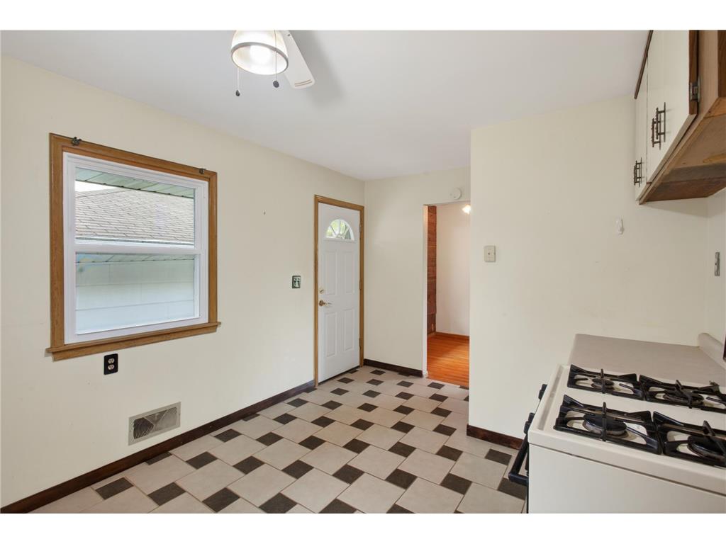 7070 Claude Avenue Inver Grove Heights MN 55076 7064548 image7