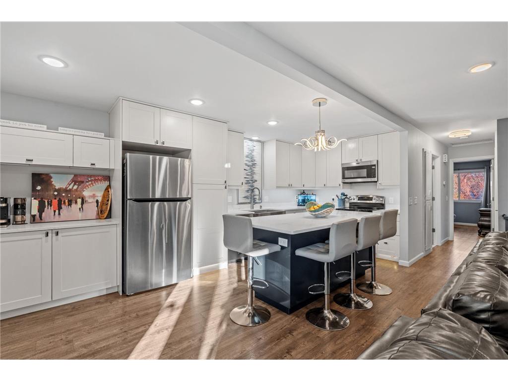 7073 Unity Avenue N Brooklyn Center MN 55429 6812242 image1