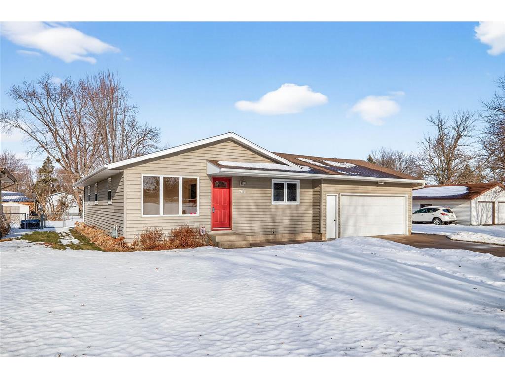 708 15th Street W Hastings MN 55033 7002494 image1
