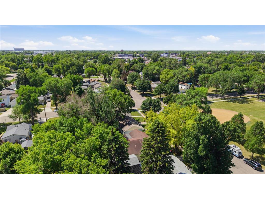 708 19th Street N Moorhead MN 56560 7093606 image31