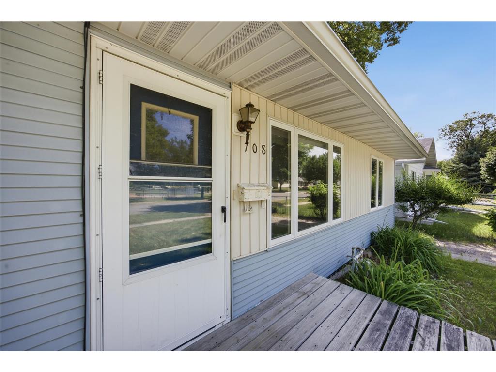 708 19th Street N Moorhead MN 56560 7093606 image4