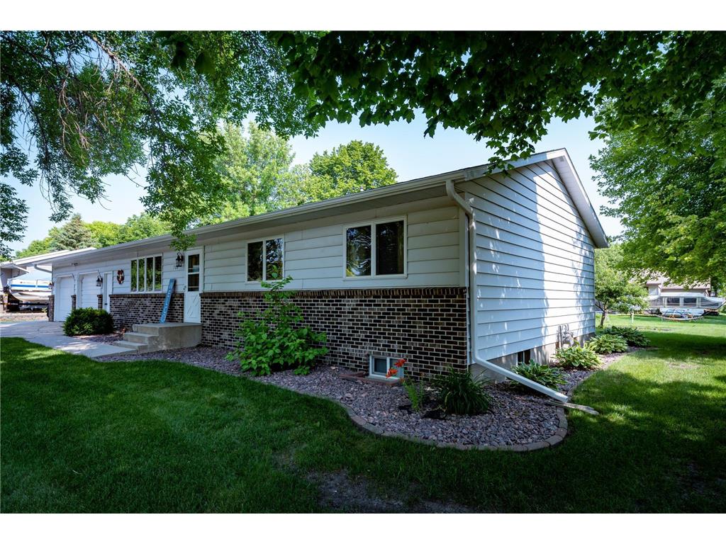 708 27th Avenue SW Willmar MN 56201 6407467 image1