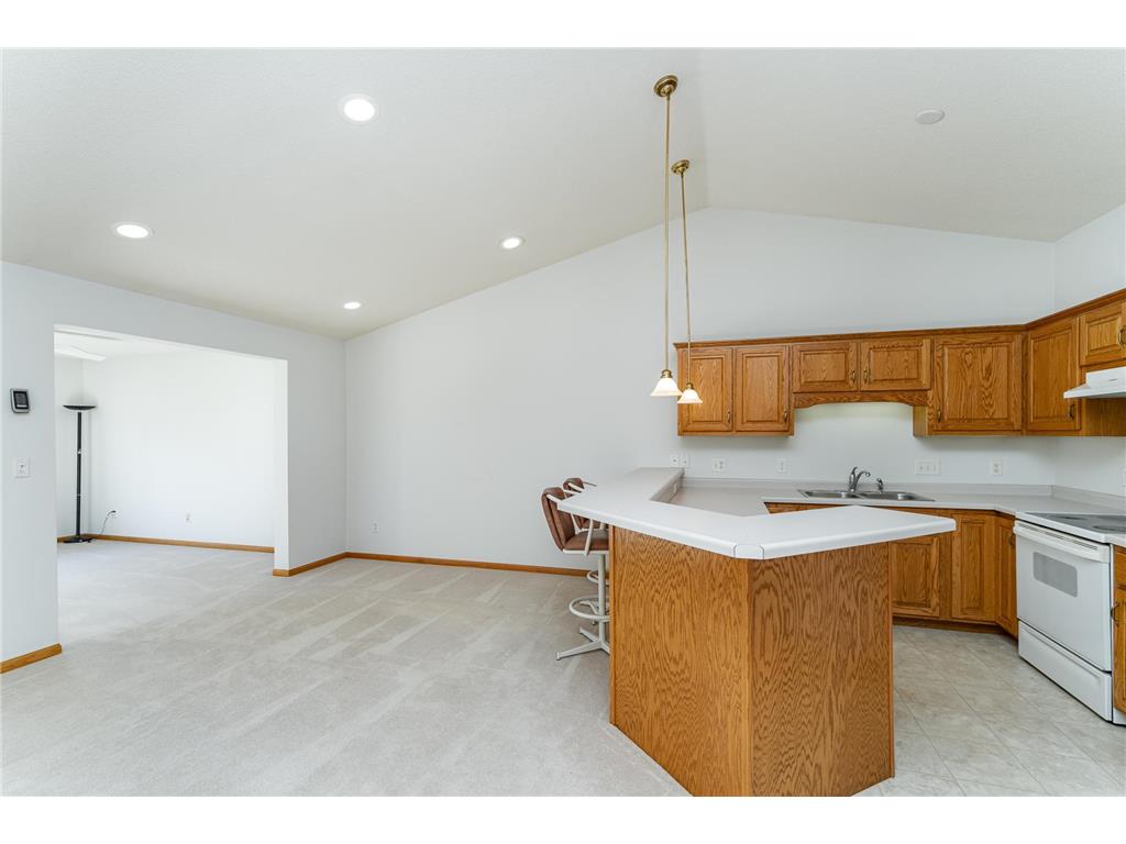 708 7 1/2 Street Circle NW Kasson MN 55944 6813791 image10