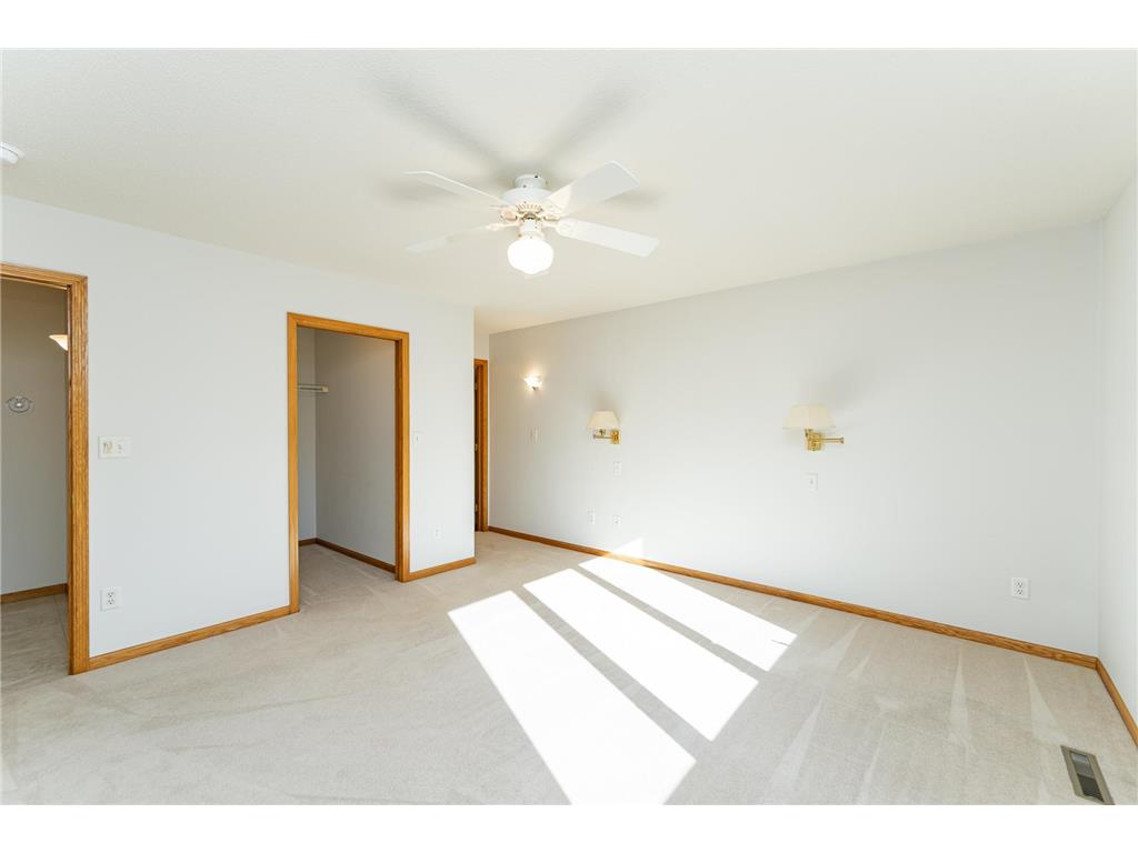 708 7 1/2 Street Circle NW Kasson MN 55944 6813791 image18