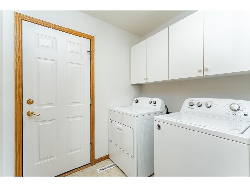 708 7 1/2 Street Circle NW Kasson MN 55944 6813791 image23