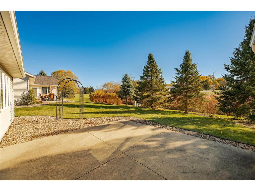 708 7 1/2 Street Circle NW Kasson MN 55944 6813791 image4