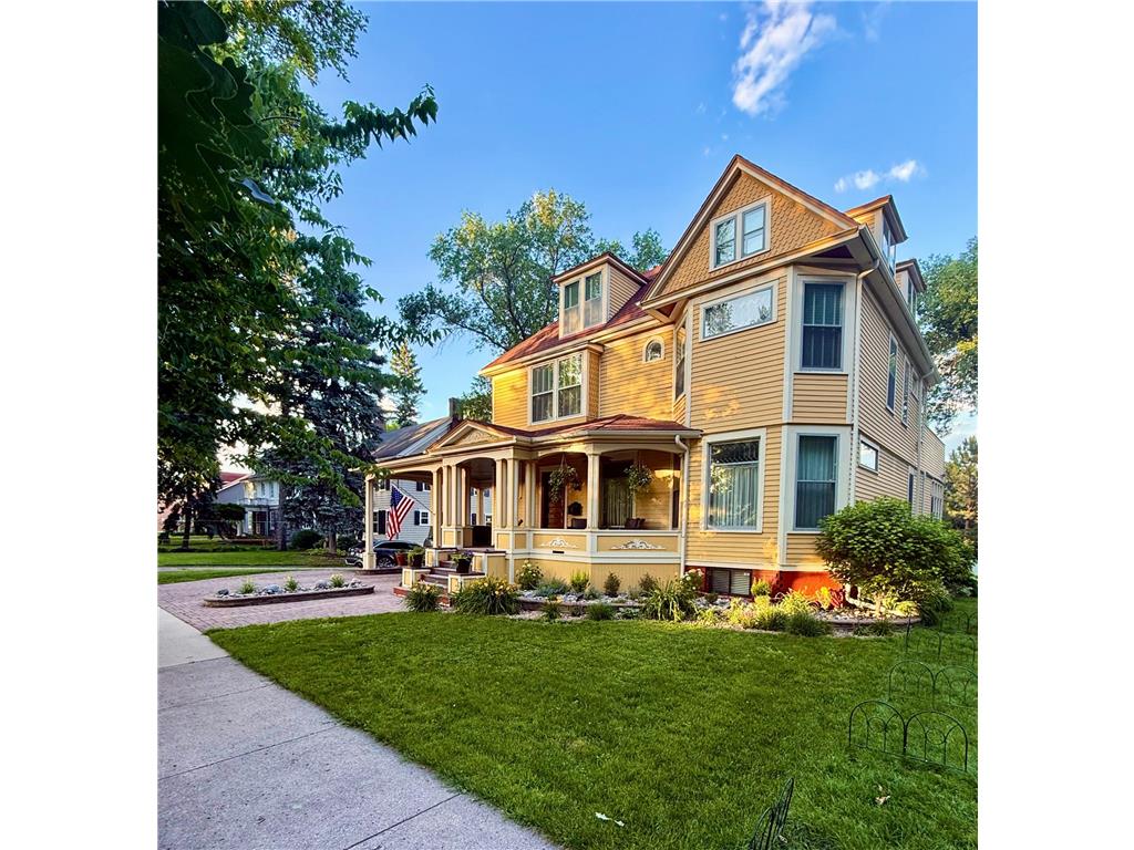708 8th Street S Fargo ND 58103 7076041 image2