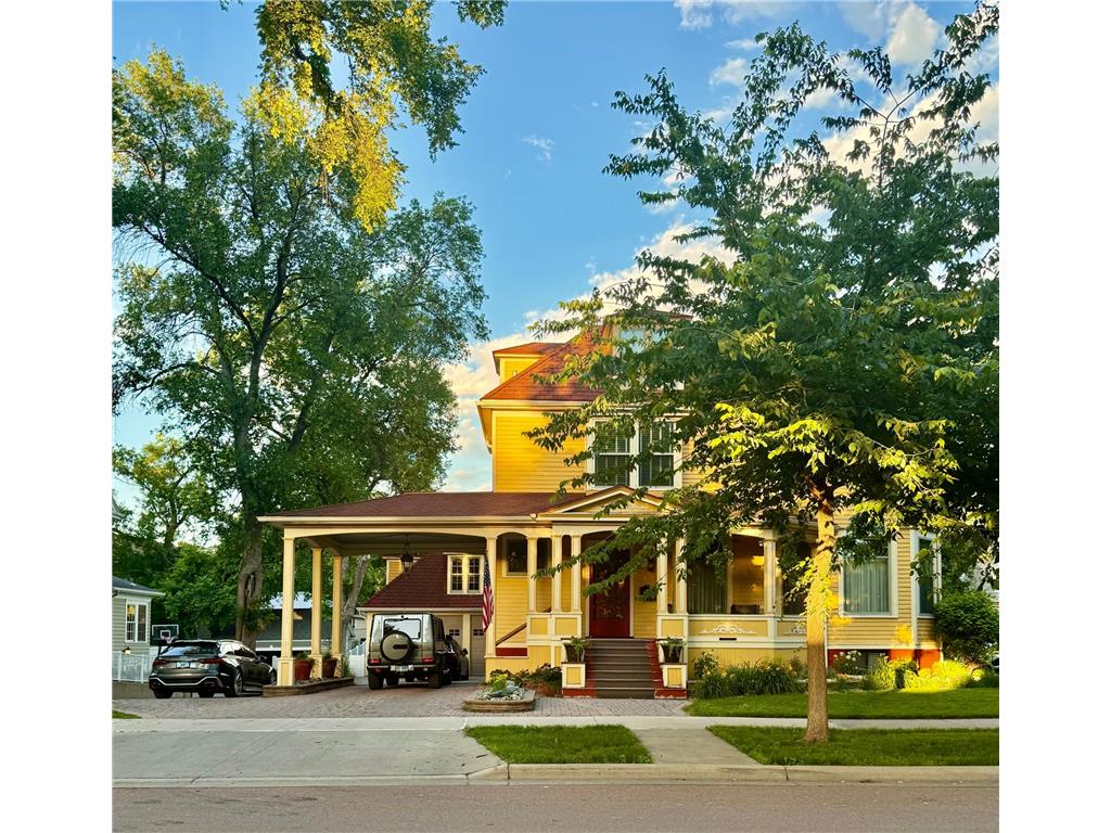 708 8th Street S Fargo ND 58103 7076041 image3