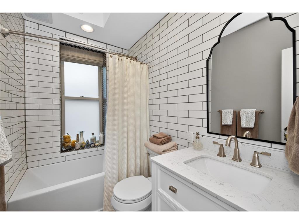 708 8th Street S Fargo ND 58103 7076041 image35