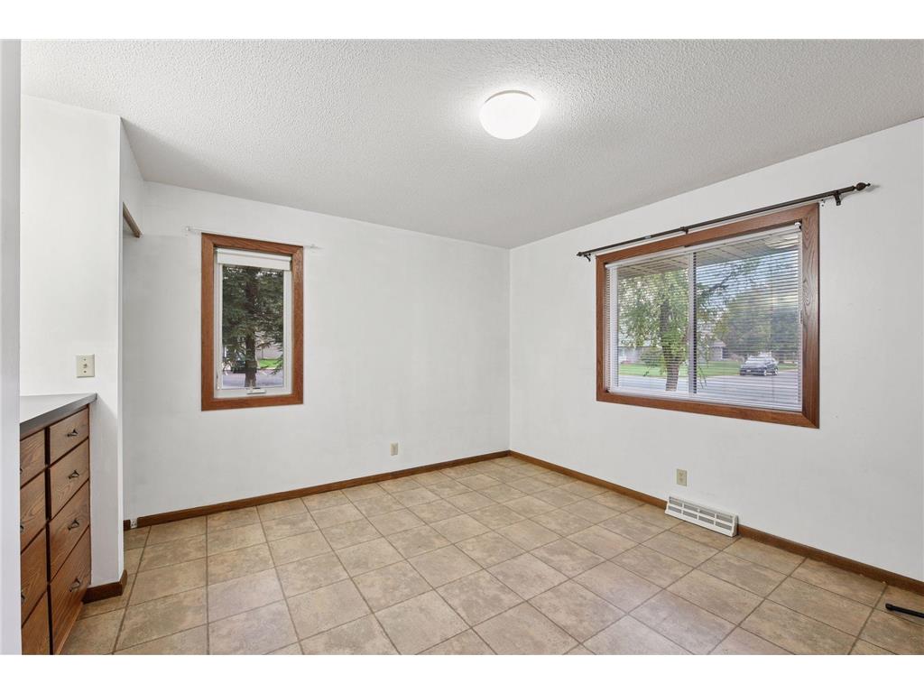 708 Chestnut Street Arlington MN 55307 6790381 image16