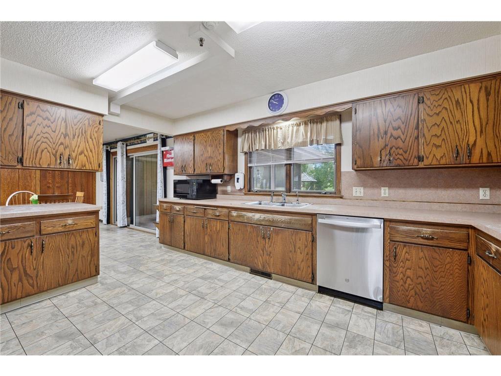 708 Chestnut Street Arlington MN 55307 6790381 image5