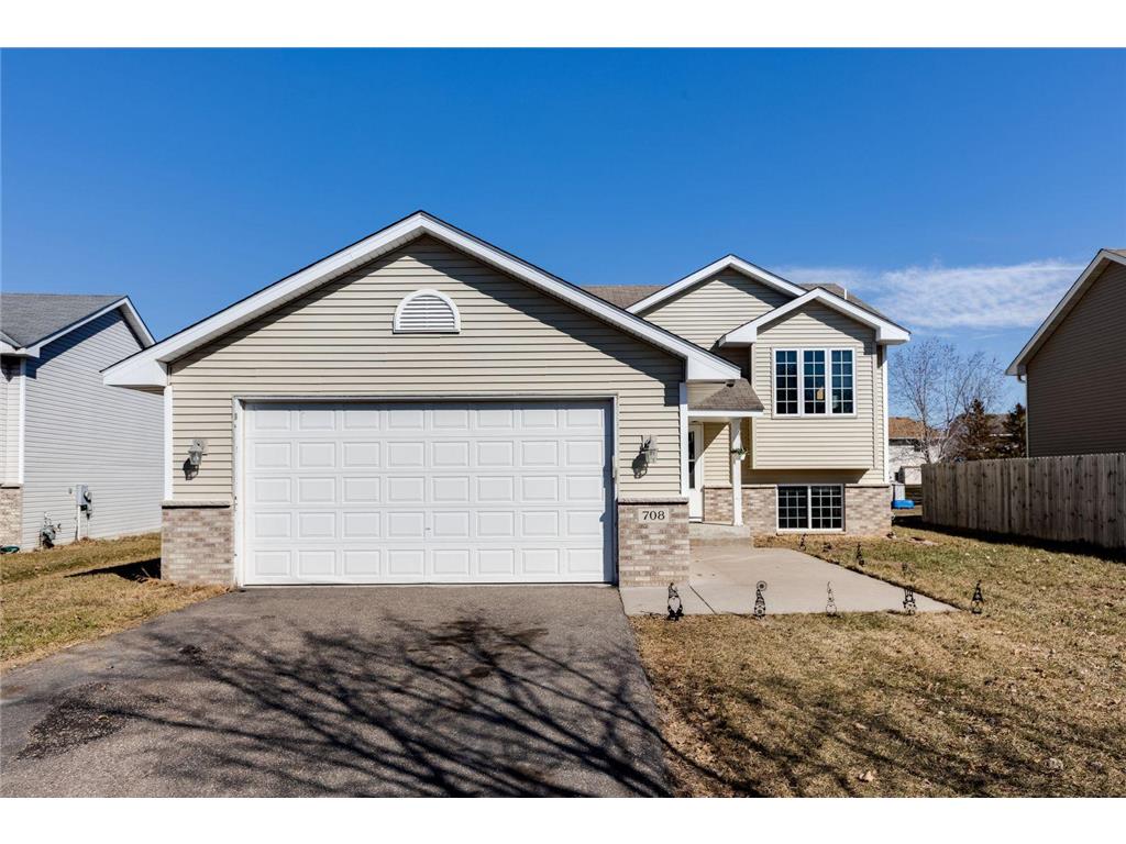 708 Isanti Parkway NW, Isanti, MN 55040 MLS 6176666 Edina Realty