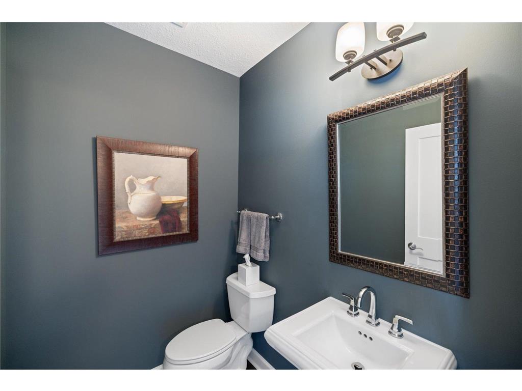 708 Linden Street Mendota Heights MN 55118 7028578 image16